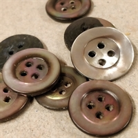 grå perlemors knap gamle knapper genbrug vintage
